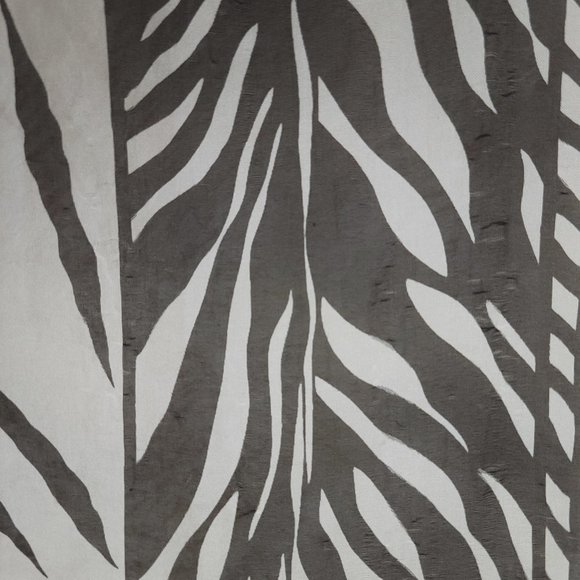 LIZ CLAIBORNE Vintage Bundle: Black White Scarf & Gold Bag Charm/Keychain - Picture 5 of 12